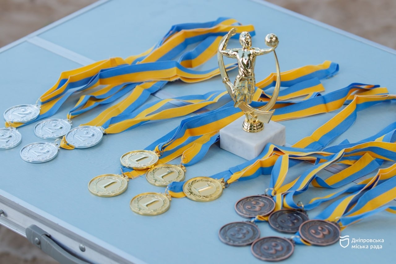 У Дніпрі пройшов Кубок Незламності з пляжного волейболу серед ветеранів - 19.06.2026