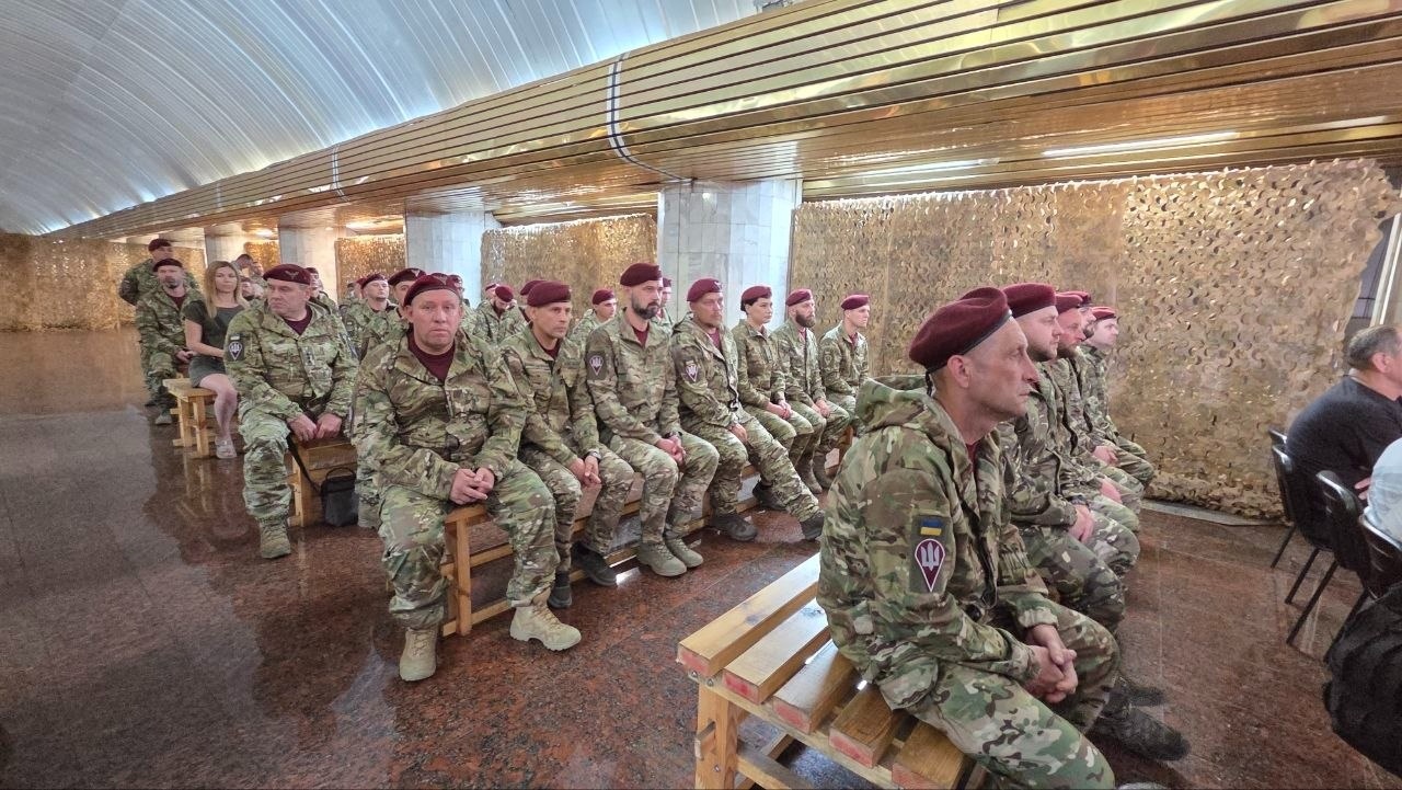Дніпро передав 100 FPV-дронів бійцям ДШВ та відзначив захисників муніципальними нагородами - 30.06.2026