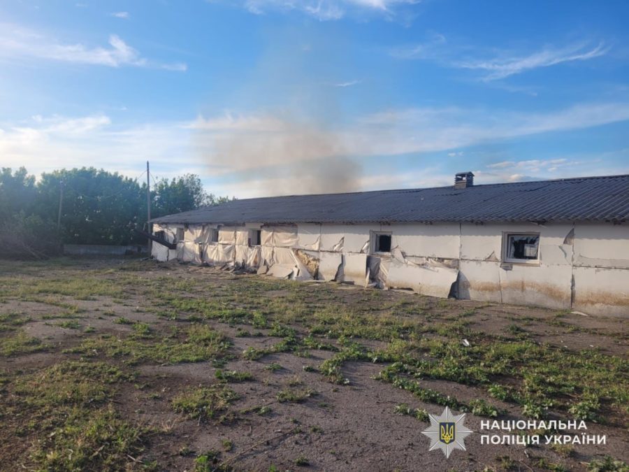 Одна людина загинула, одна поранена: під ворожими ударами знову опинилися приватні будинки на Дніпропетровщині