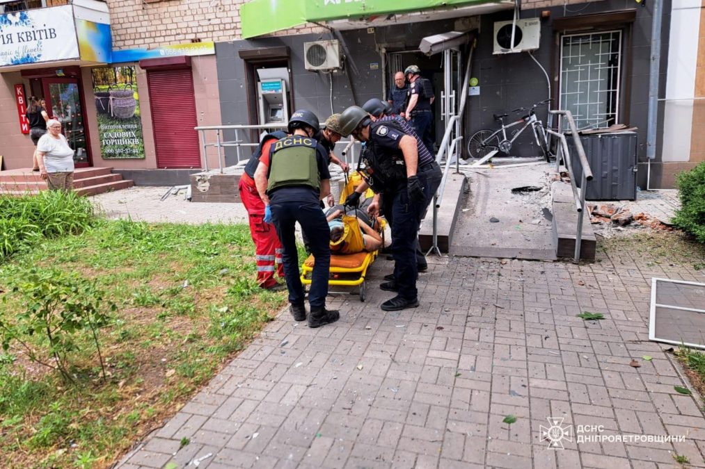 Одна людина загинула, 10 поранені: понад 40 разів ворог атакував Дніпропетровщину