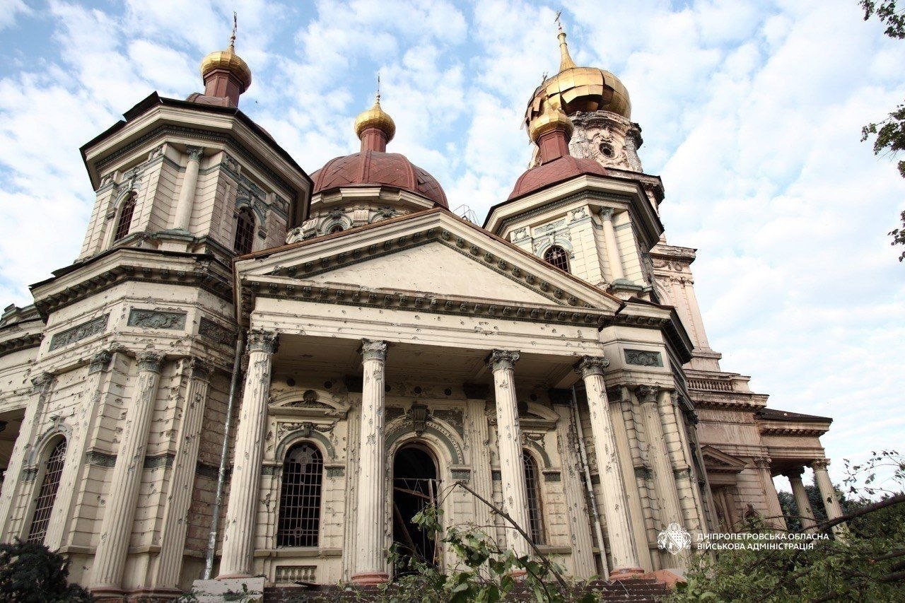 Двоє поранених майже 30 разів ворог атакував п’ять районів Дніпропетровщини, зокрема Дніпро