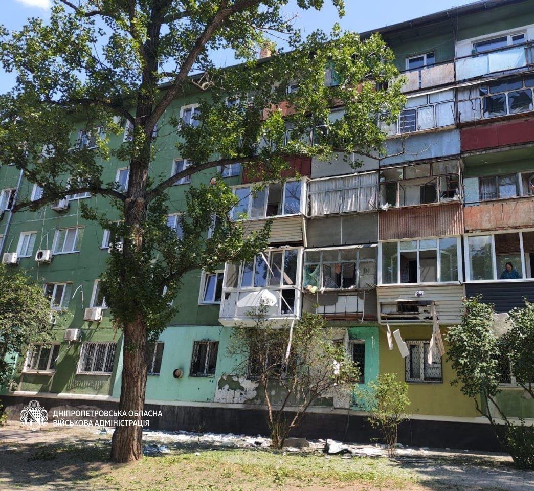 Троє людей дістали поранень: понад 40 разів ворог атакував безпілотниками 5 районів Дніпропетровщини - 17.06.2026