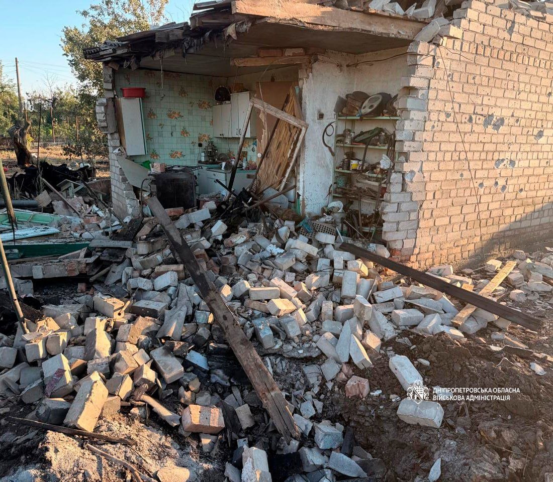 Одна людина загинула, дев’ятеро дістали поранень: понад 20 разів ворог атакував три райони Дніпропетровщини - 21.06.2026