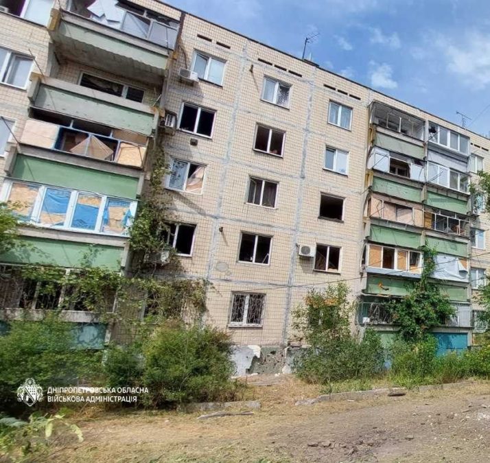 Двоє людей поранені: понад 40 разів ворог атакував Дніпропетровщину