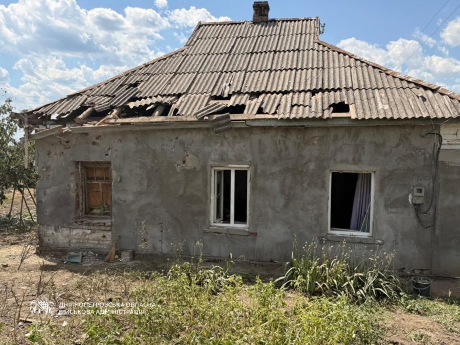 Дві людини поранені: понад 40 разів росіяни атакували Дніпропетровщину