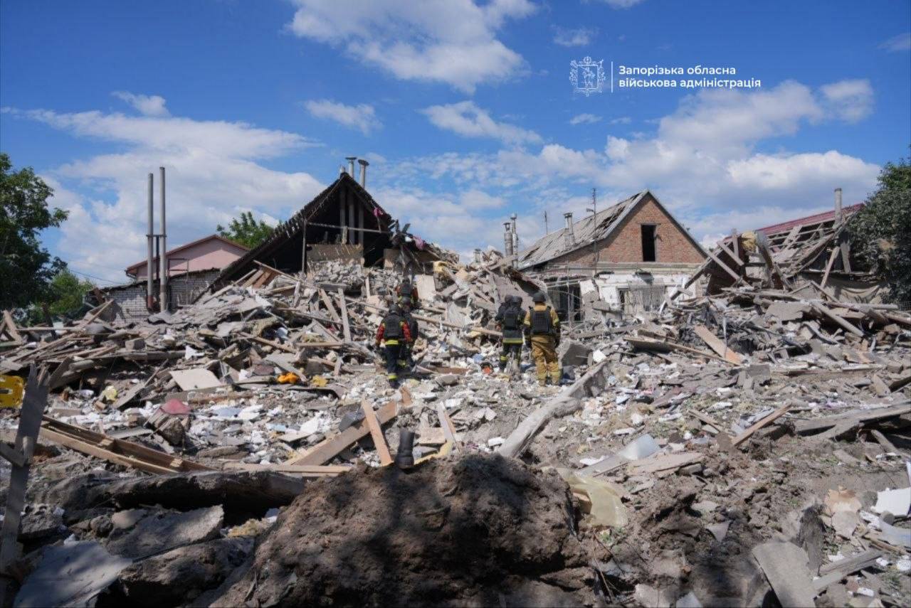 росіяни вдарили КАБами по Запоріжжю двоє загиблих серед постраждалих — двоє дітей