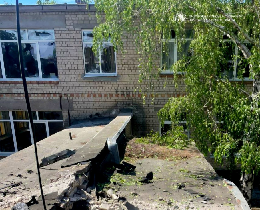 Майже 30 разів ворог атакував три райони Дніпропетровщини безпілотниками та артилерією - 15.06.2026