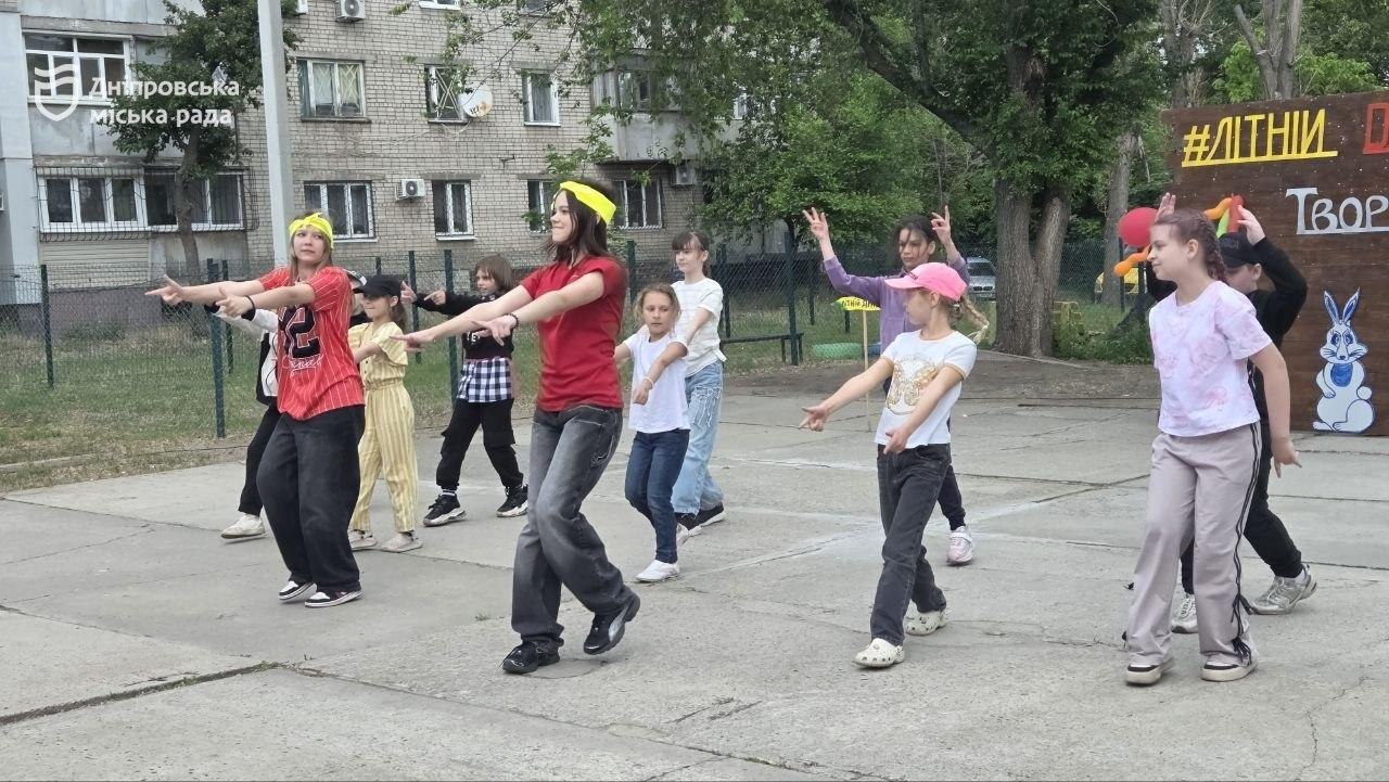 У Дніпрі відкрили літні майданчики для дітей працюють 18 локацій
