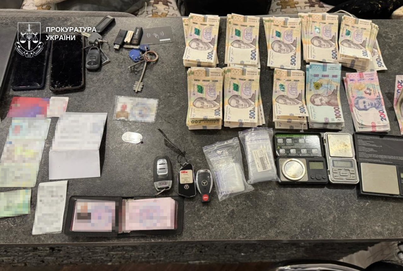 У Кривому Розі викрили наркоугруповання з 10 осіб збували альфа PVP мефедрон і канабіс