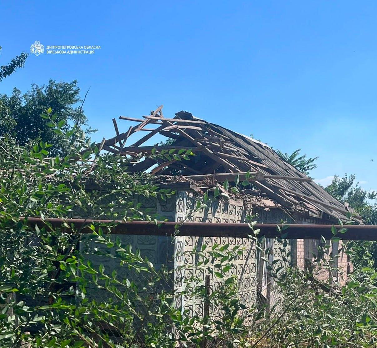Понад 40 разів ворог атакував Дніпропетровщину: двоє людей дістали поранень - 01.07.2026