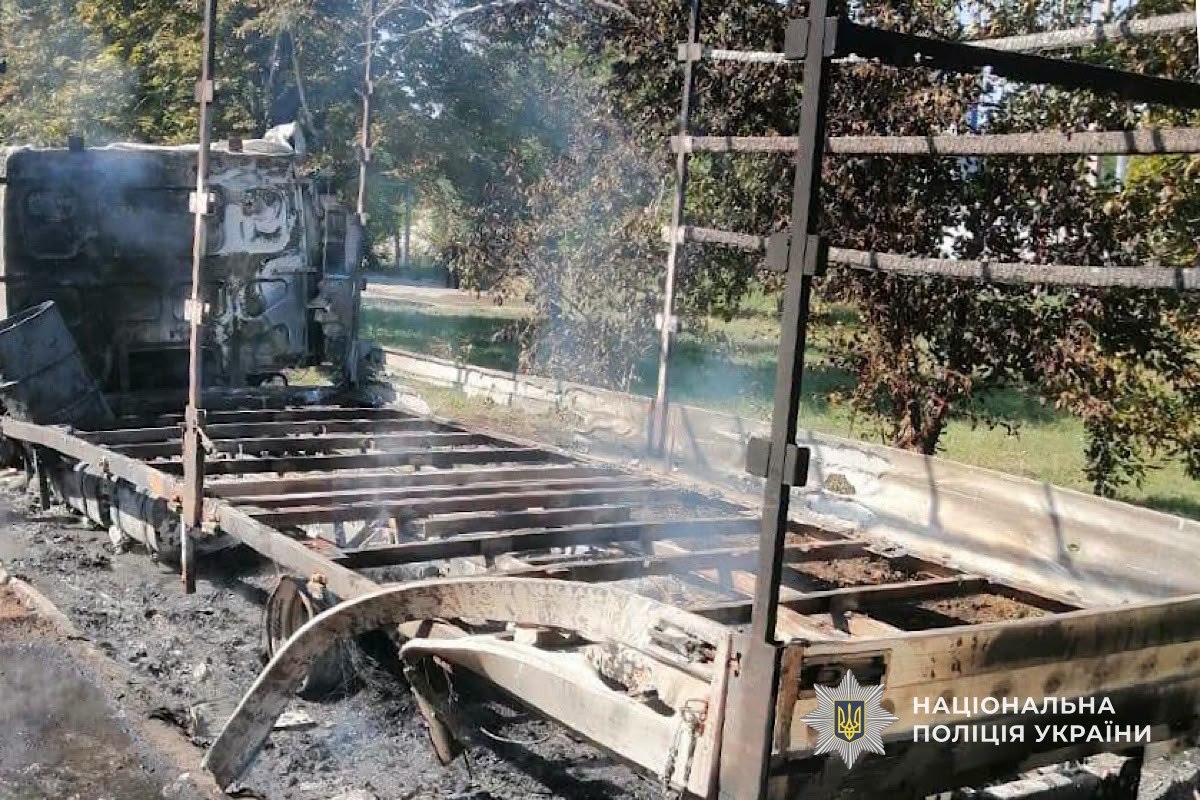 Поліція документує наслідки російських атак на Нікопольщині: двоє загиблих, п'ятеро поранених - 27.07.2026