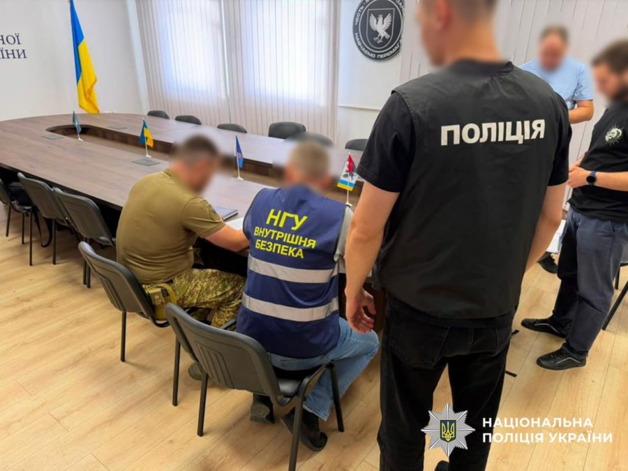 На Дніпропетровщині викрили схему розкрадання майже 2,4 млн грн на закупівлі дров для військової частини - 31.07.2026