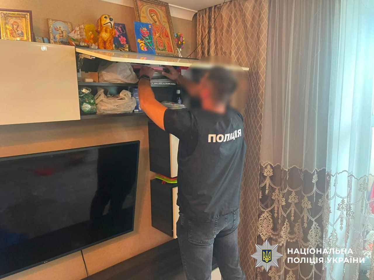 На Дніпропетровщині викрили схему розкрадання майже 2,4 млн грн на закупівлі дров для військової частини - 31.07.2026