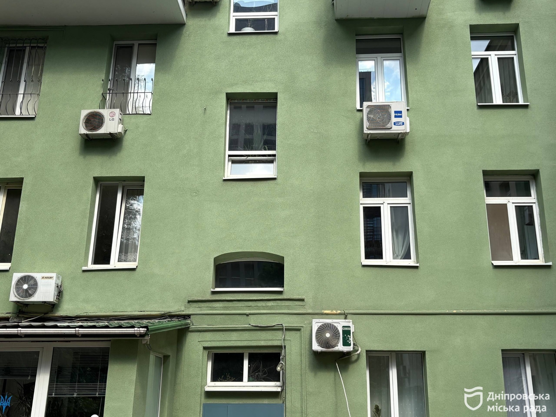 Дніпро відновлює пошкоджені внаслідок ворожих атак будинки: у ОСББ на вул. Гоголя, 9 вже завершили всі ремонтні роботи - 03.07.2026