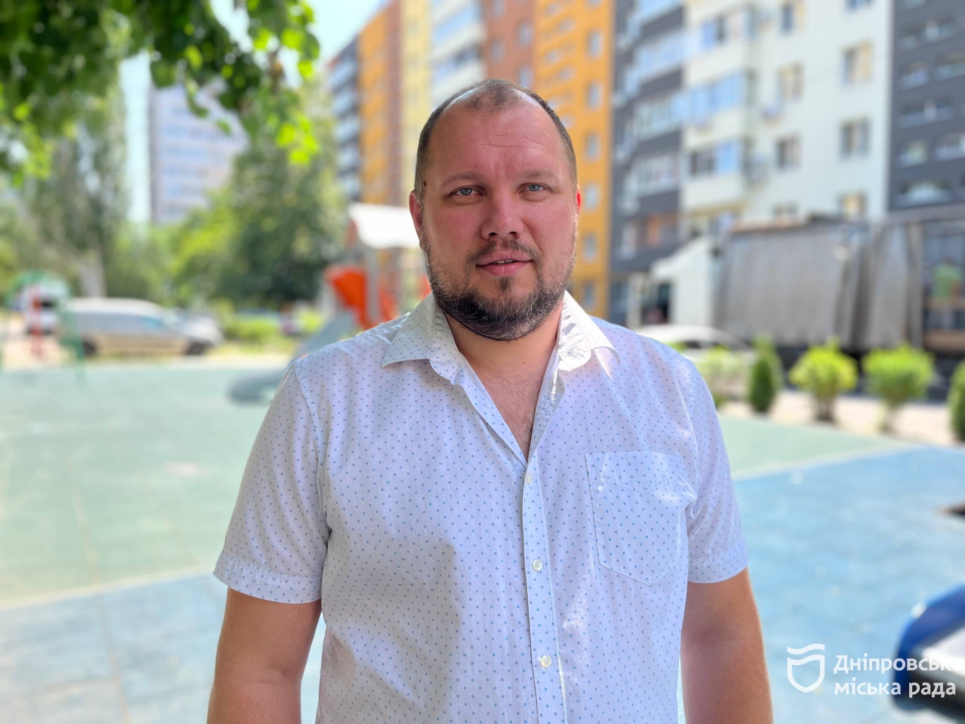 У Дніпрі продовжують оновлювати дитячі майданчики — ще три локації вже із сучасним гумовим покриттям - 07.07.2026