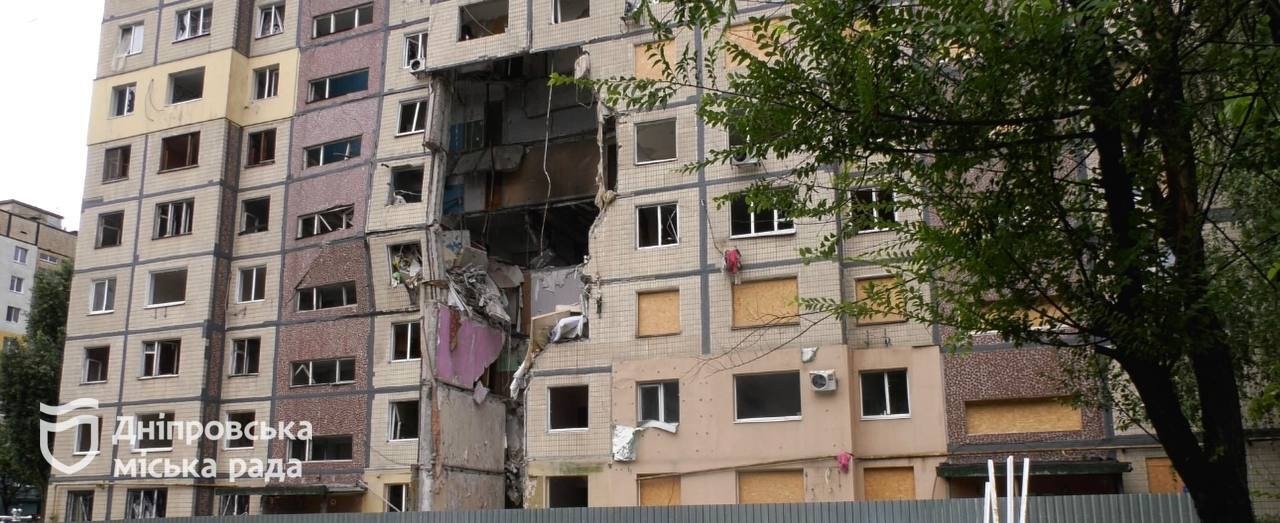 У міськраді Дніпра пояснили причини обвалення конструкцій будинку номер 46 на просп. Героїв, куди торік влучив ворожий шахед - 08.07.2026