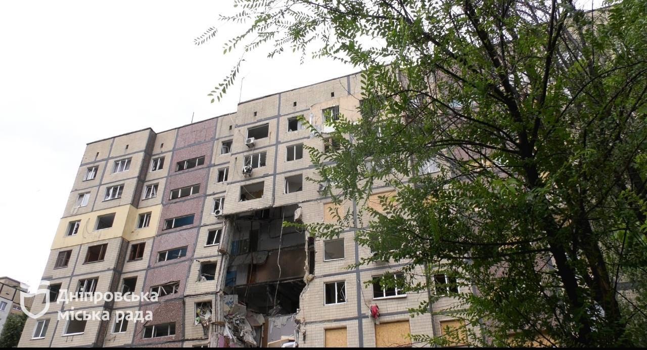 У міськраді Дніпра пояснили причини обвалення конструкцій будинку номер 46 на просп. Героїв, куди торік влучив ворожий шахед - 08.07.2026