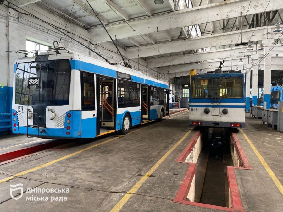За лаштунками роботи електротранспорту. Чим живе тролейбусне депо № 1 Дніпра За лаштунками роботи електротранспорту. Чим живе тролейбусне депо № 1 Дніпра