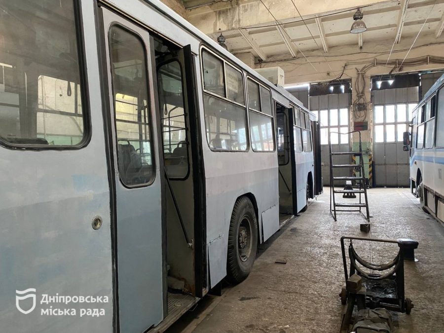 За лаштунками роботи електротранспорту. Чим живе тролейбусне депо № 1 Дніпра За лаштунками роботи електротранспорту. Чим живе тролейбусне депо № 1 Дніпра