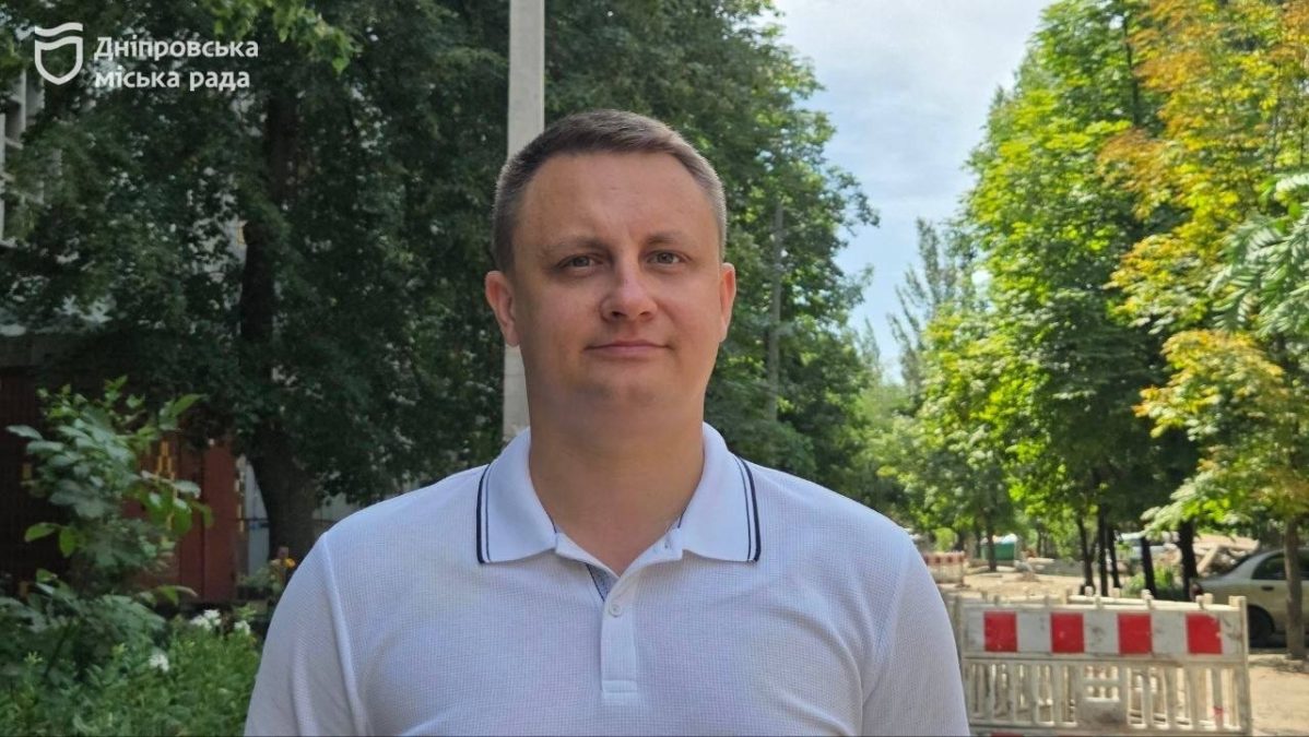Нове покриття, антивандальні дощоприймачі та паркувальні кишені: у Придніпровську оновлюють ділянку вулиці Олександра Данченка
