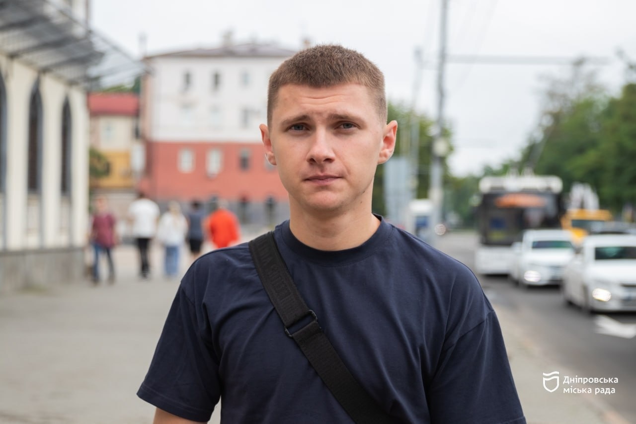 У Дніпрі до Дня Української Державності молодь вшанувала пам’ять полеглих захисників і захисниць - 15.07.2026