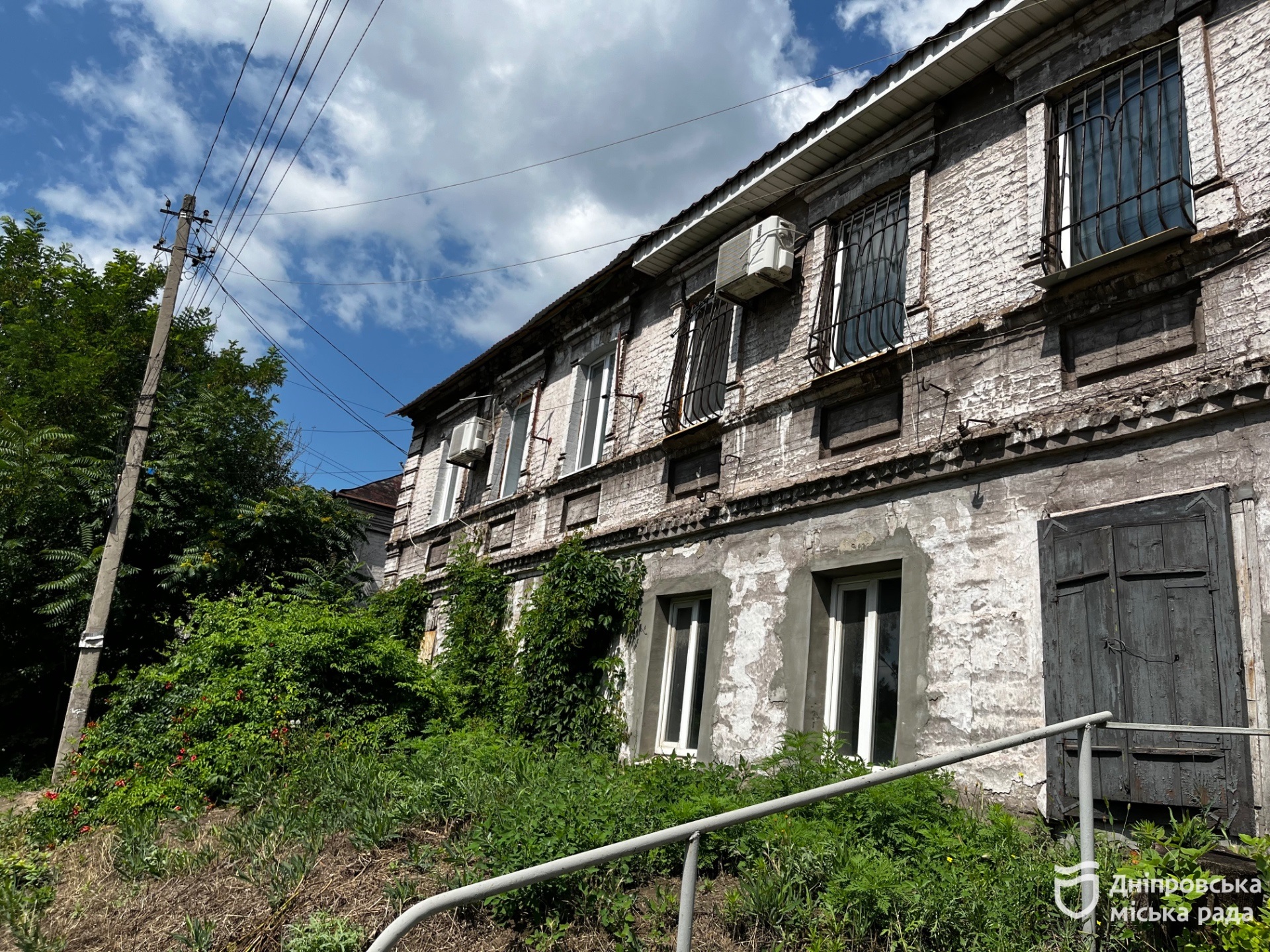 Дах над головою знову є: у Дніпрі після російського удару відновили черговий будинок - 16.07.2026