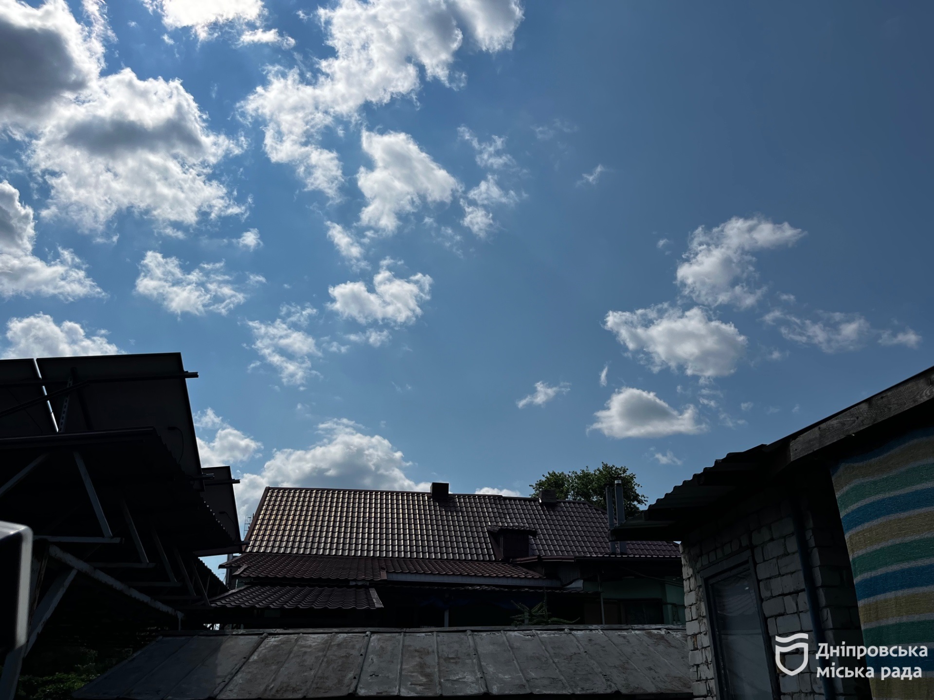 Дах над головою знову є: у Дніпрі після російського удару відновили черговий будинок - 16.07.2026