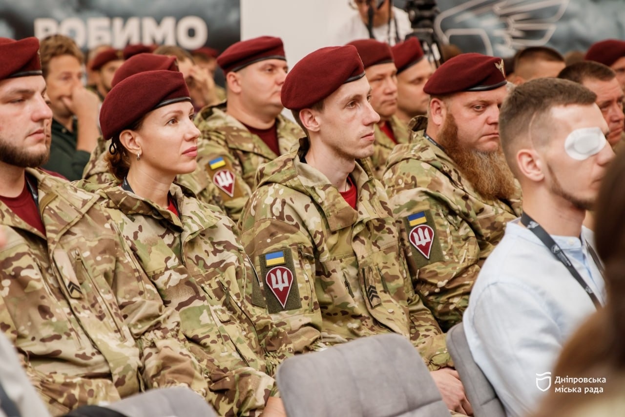 «Це та людяність, яка формує нову українську армію»: Дніпро вітає 7-й корпус ДШВ - 17.07.2026