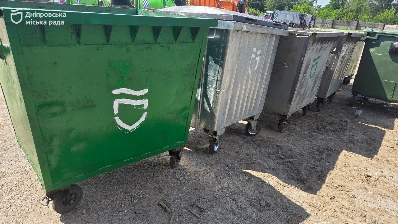 Понад 1000 пошкоджених контейнерів з початку року: міська влада Дніпра закликає мешканців берегти майно громади - 20.07.2026