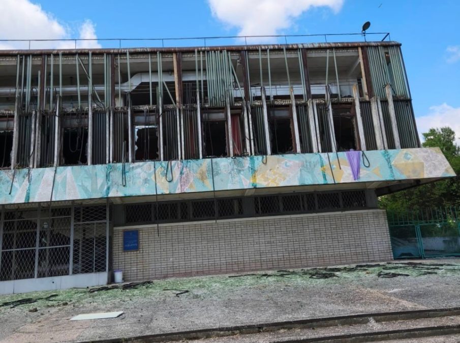 Наслідки обстрілу Дніпра: що відбувається з майном ДНУ і чому допомога не спрацьовує