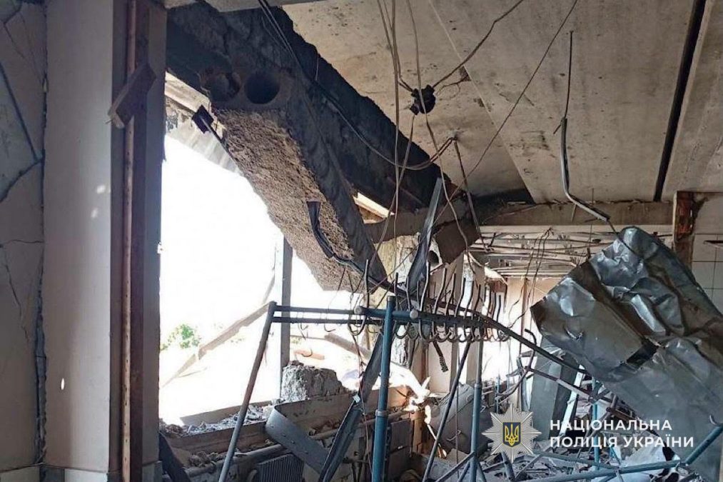 Два дні поспіль ворог атакував Дніпро та передмістя: у поліції показали наслідки