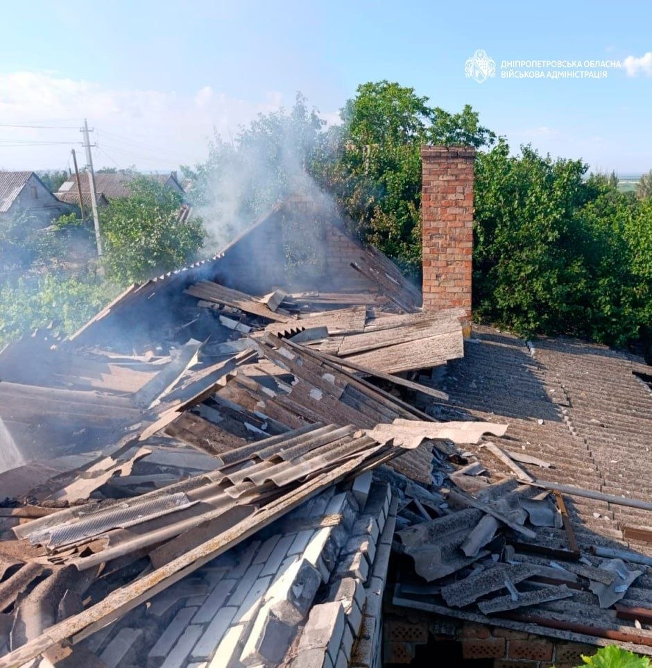 Одна людина дістала поранень: майже 50 разів ворог атакував 4 райони Дніпропетровщини безпілотниками, артилерією та ракетою - 06.07.2026