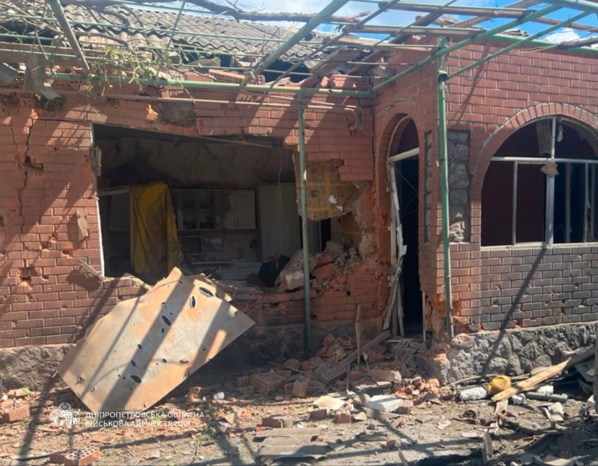 П'ятеро людей дістали поранень. Понад 40 разів ворог атакував Дніпропетровщину 