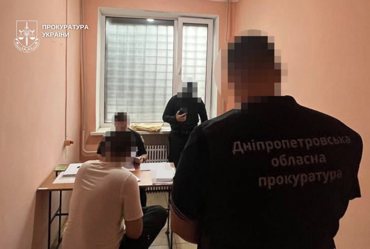 На Дніпропетровщині викрили групу, яка вимагала гроші для злочинного «общака» - 14.07.2026