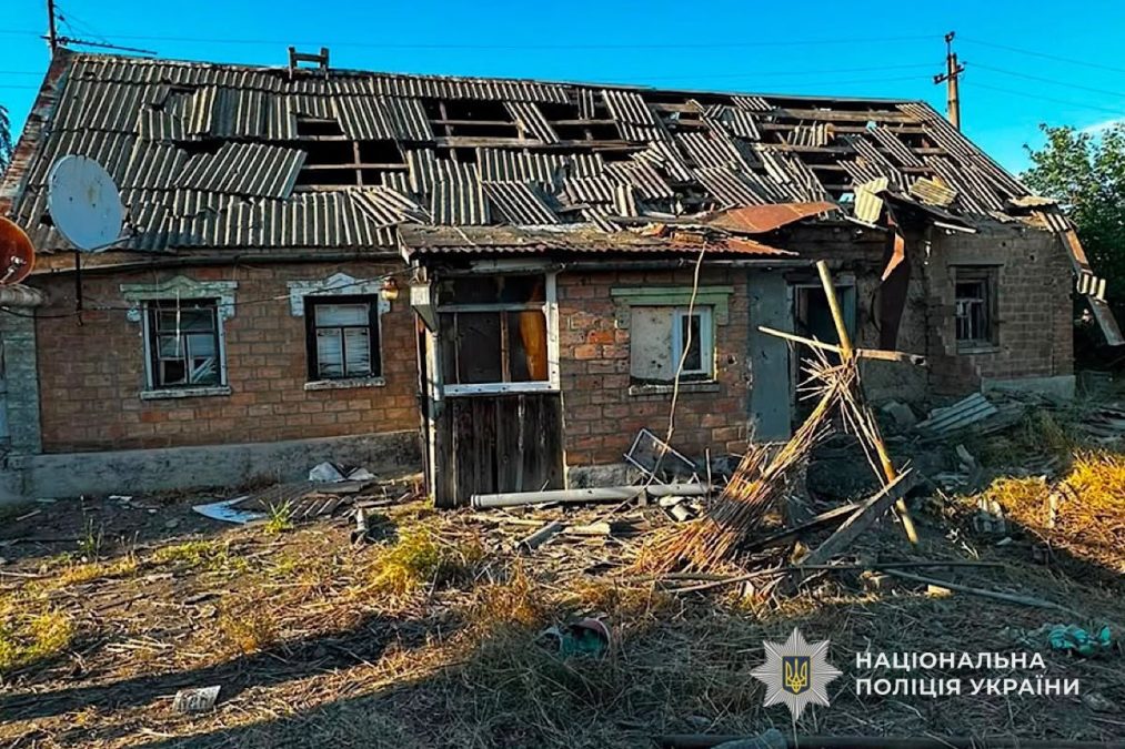 Восьмеро людей отримали поранення під час атак ворога на Нікопольщину: слідчі зібрали речові докази воєнних злочинів рф - 23.07.2026
