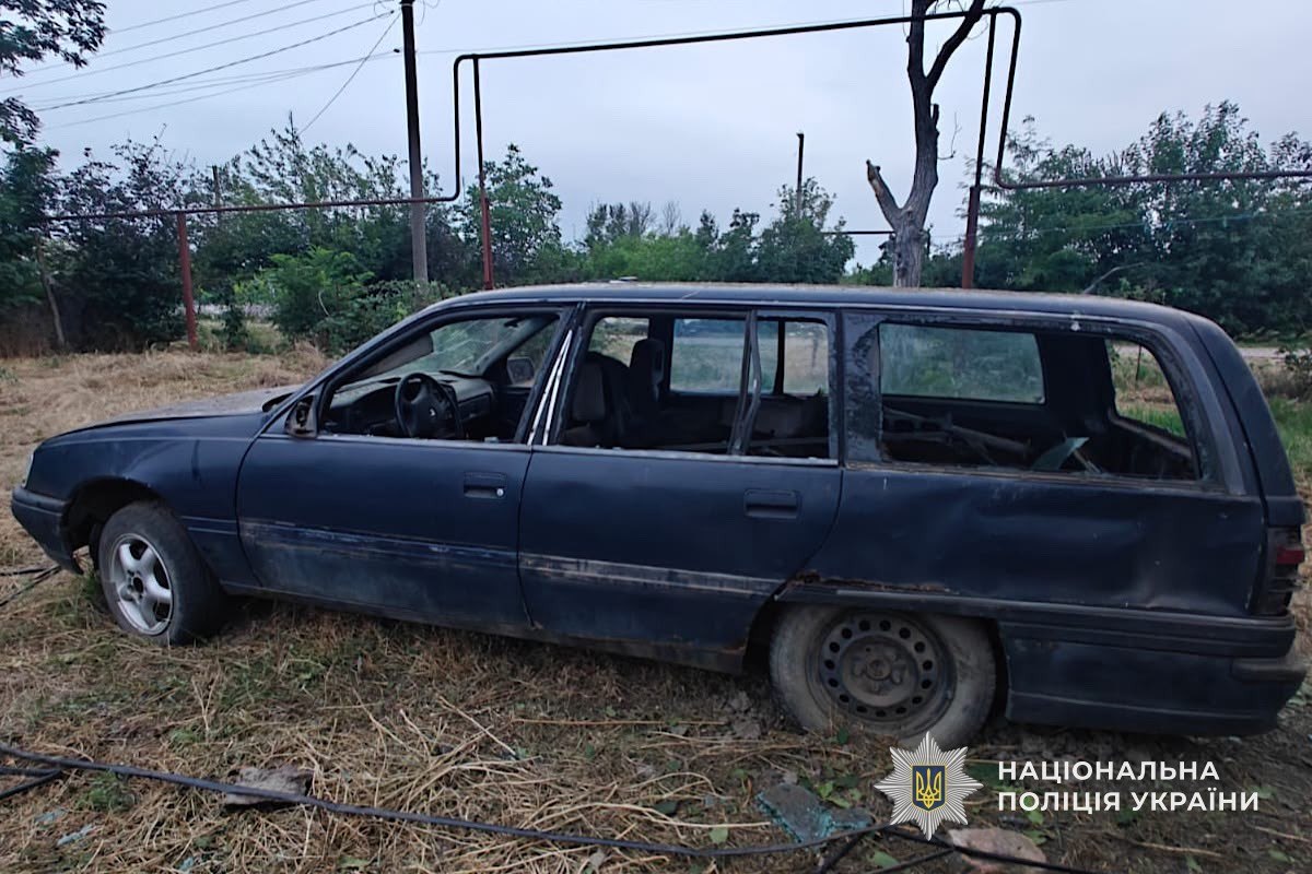 Восьмеро людей отримали поранення під час атак ворога на Нікопольщину: слідчі зібрали речові докази воєнних злочинів рф - 23.07.2026