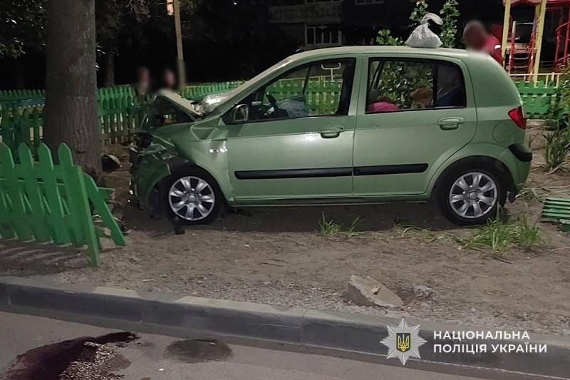 Врізалася в Lanos та збила перехожого: у Дніпрі п'яна водійка Hyundai спричинила тяжку ДТП - 24.07.2026