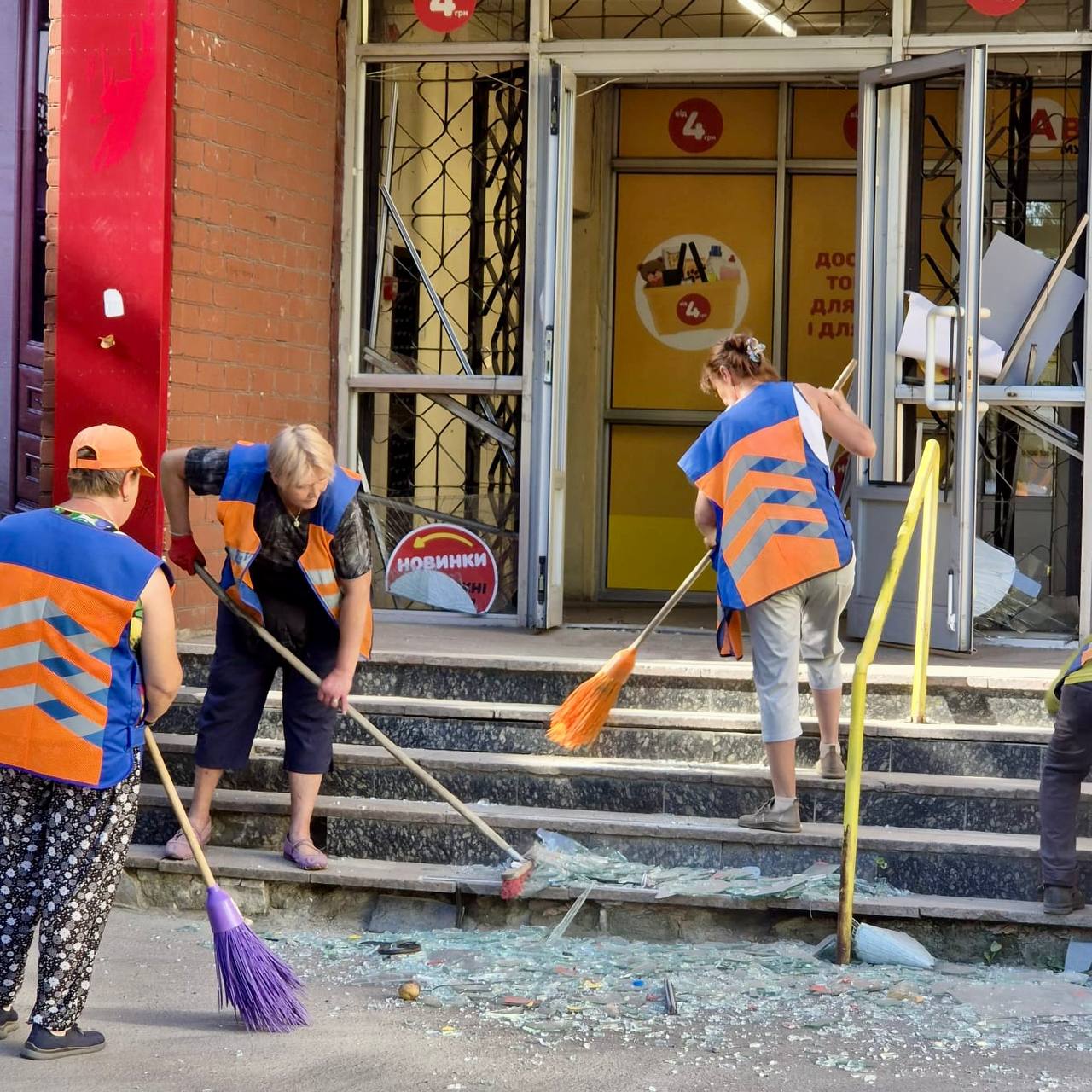 Близько 300 вікон вибито: Філатов розповів про наслідки ранкової атаки на Дніпро - 27.07.2026