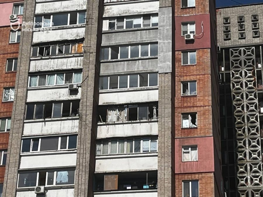 У Дніпрі ліквідовують наслідки ворожої атаки подати заявку на відшкодування можна через застосунок «єДніпро»
