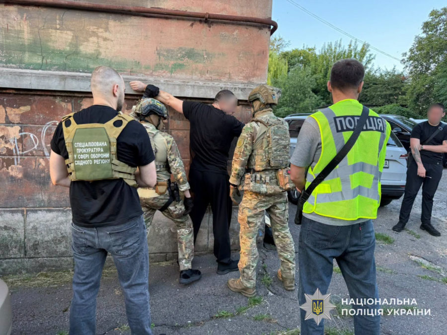 У Дніпрі затримали працівників ТЦК та СП яких підозрюють у вимаганні грошей з військовозобов’язаних