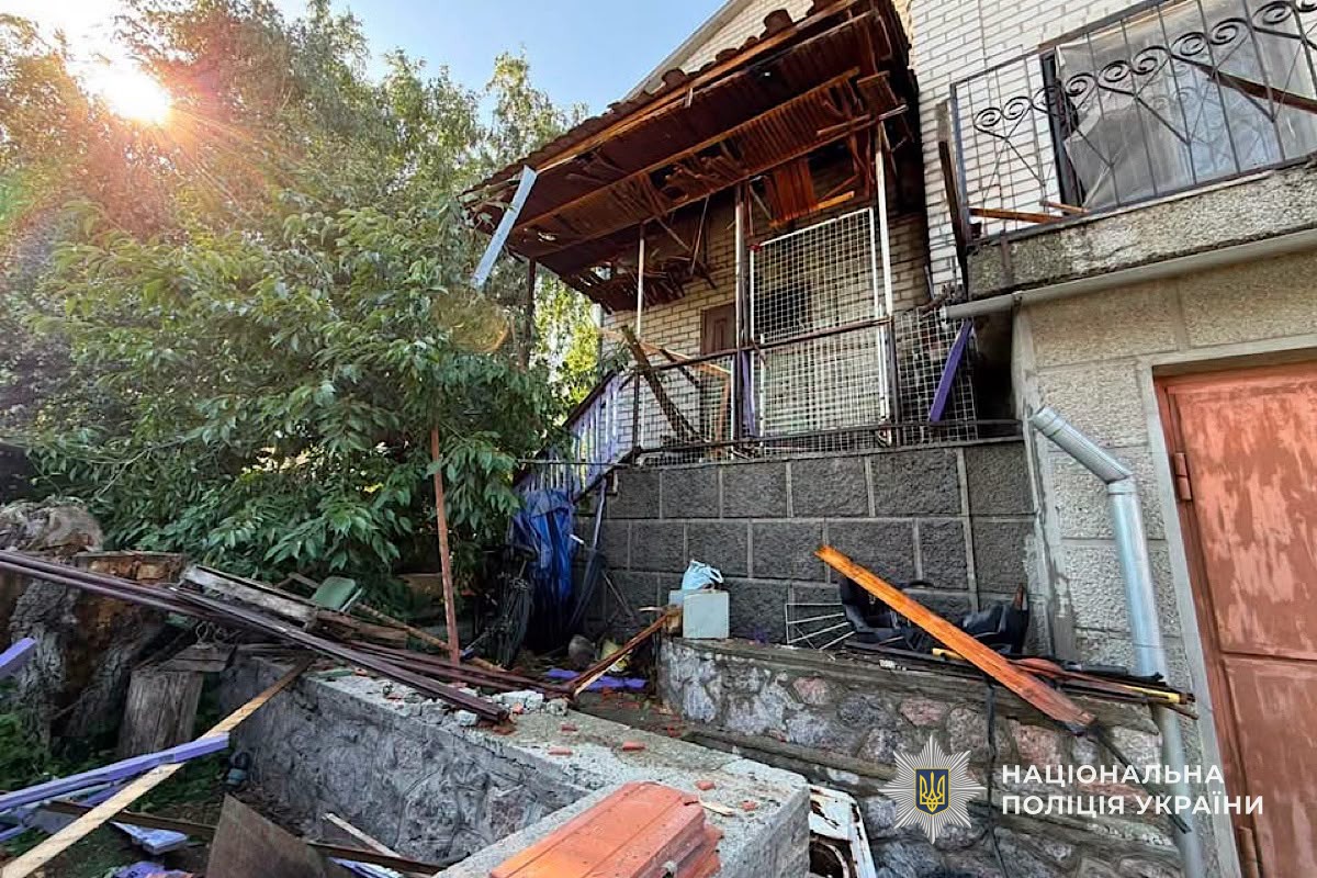 Двоє загиблих і четверо поранених: поліція Дніпропетровщини документує наслідки ворожих обстрілів - 19.07.2026