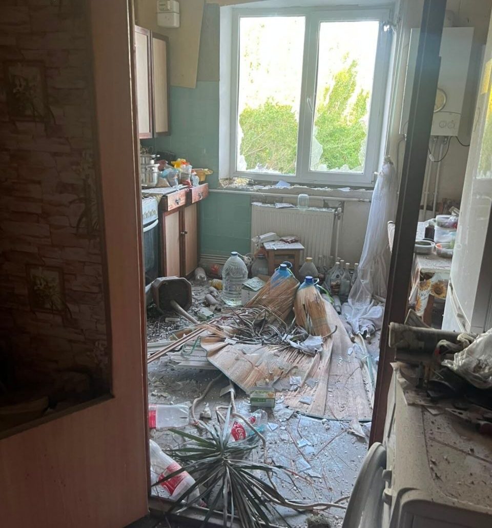 Ворог майже 20 разів атакував Дніпропетровщину поранений чоловік пошкоджені будинки та дитсадок