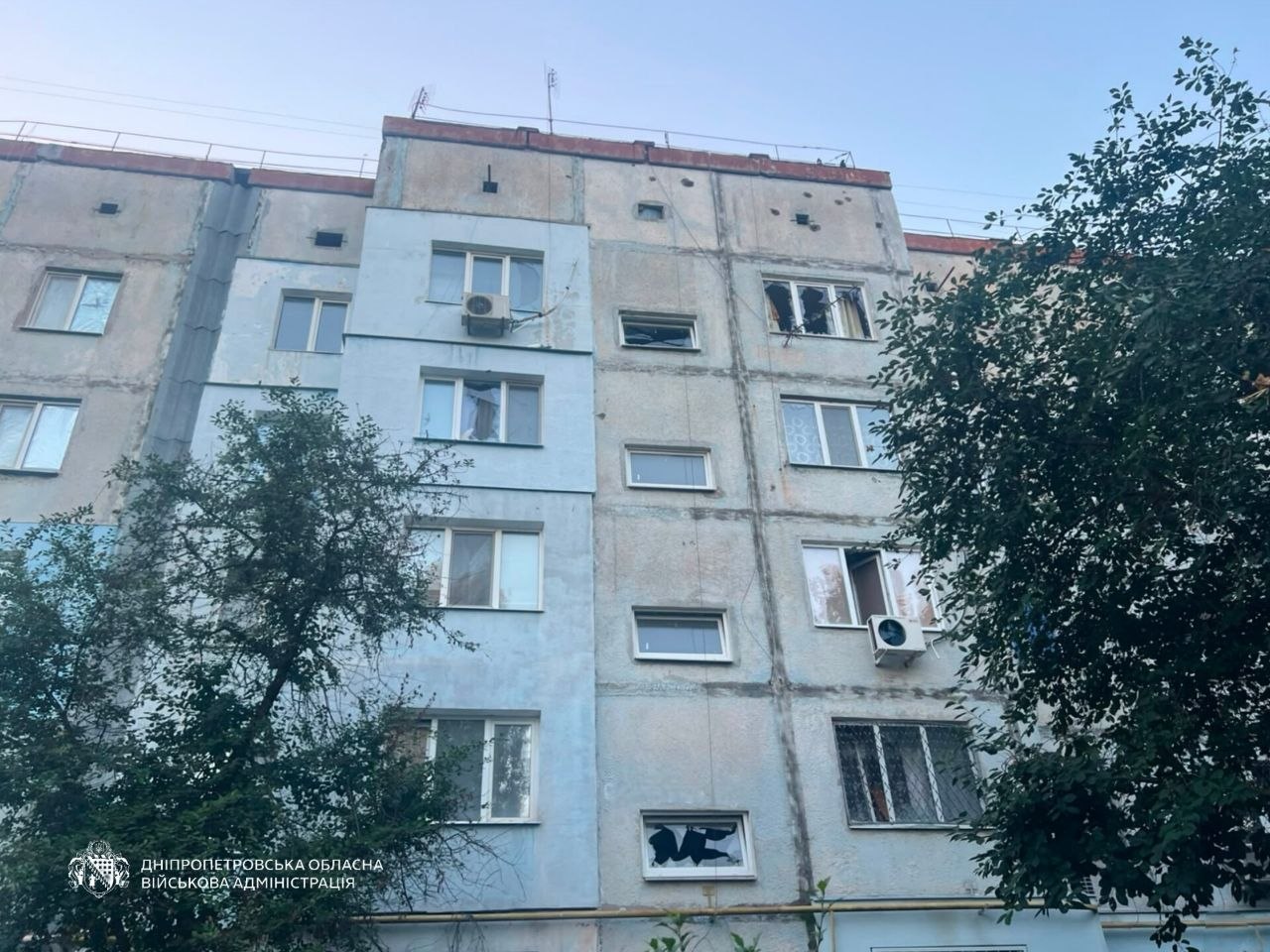Ворог майже 20 разів атакував Дніпропетровщину поранений чоловік пошкоджені будинки та дитсадок