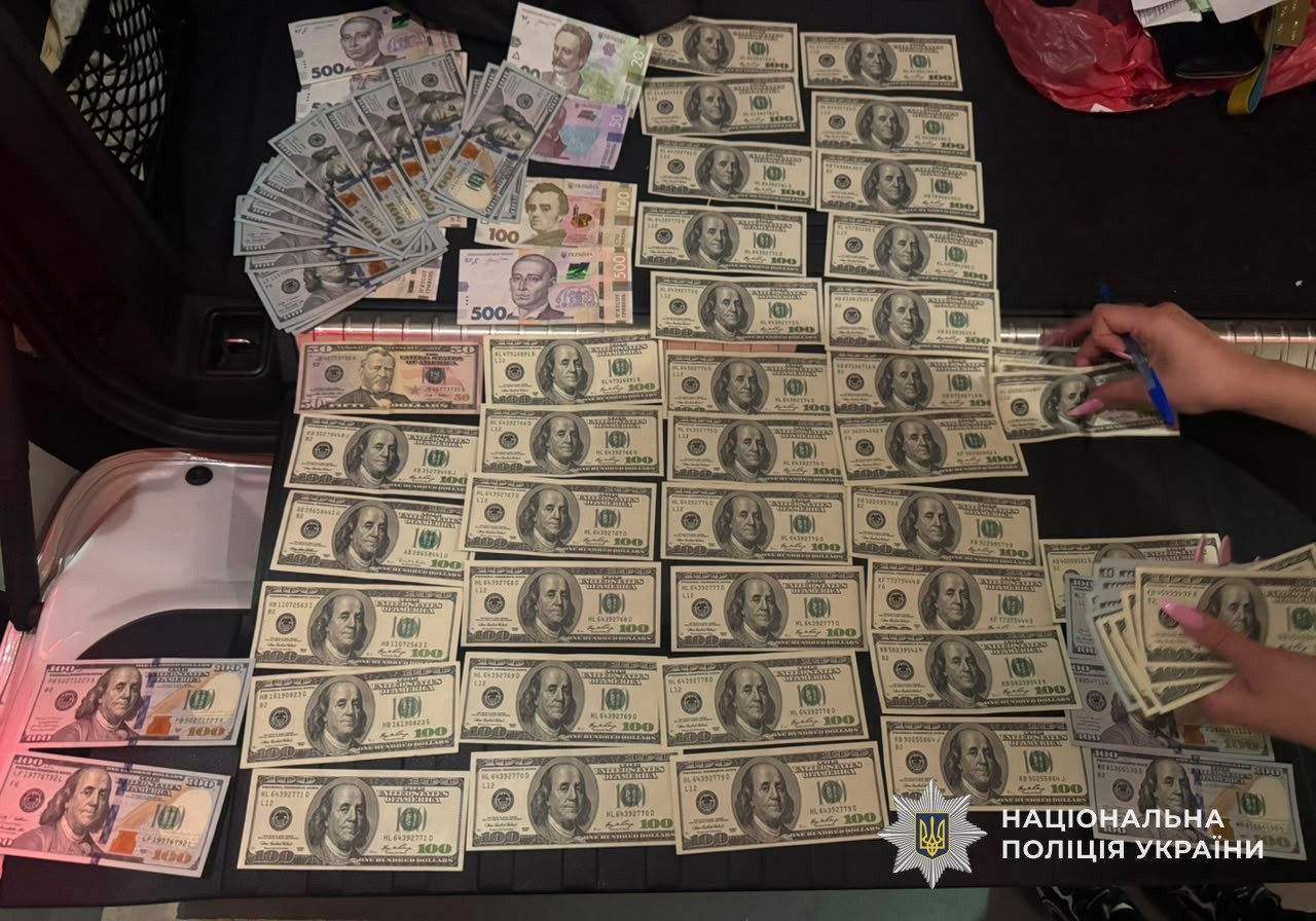 За $23 тисячі обіцяв «списати» з військового обліку у Дніпрі затримали чоловіка