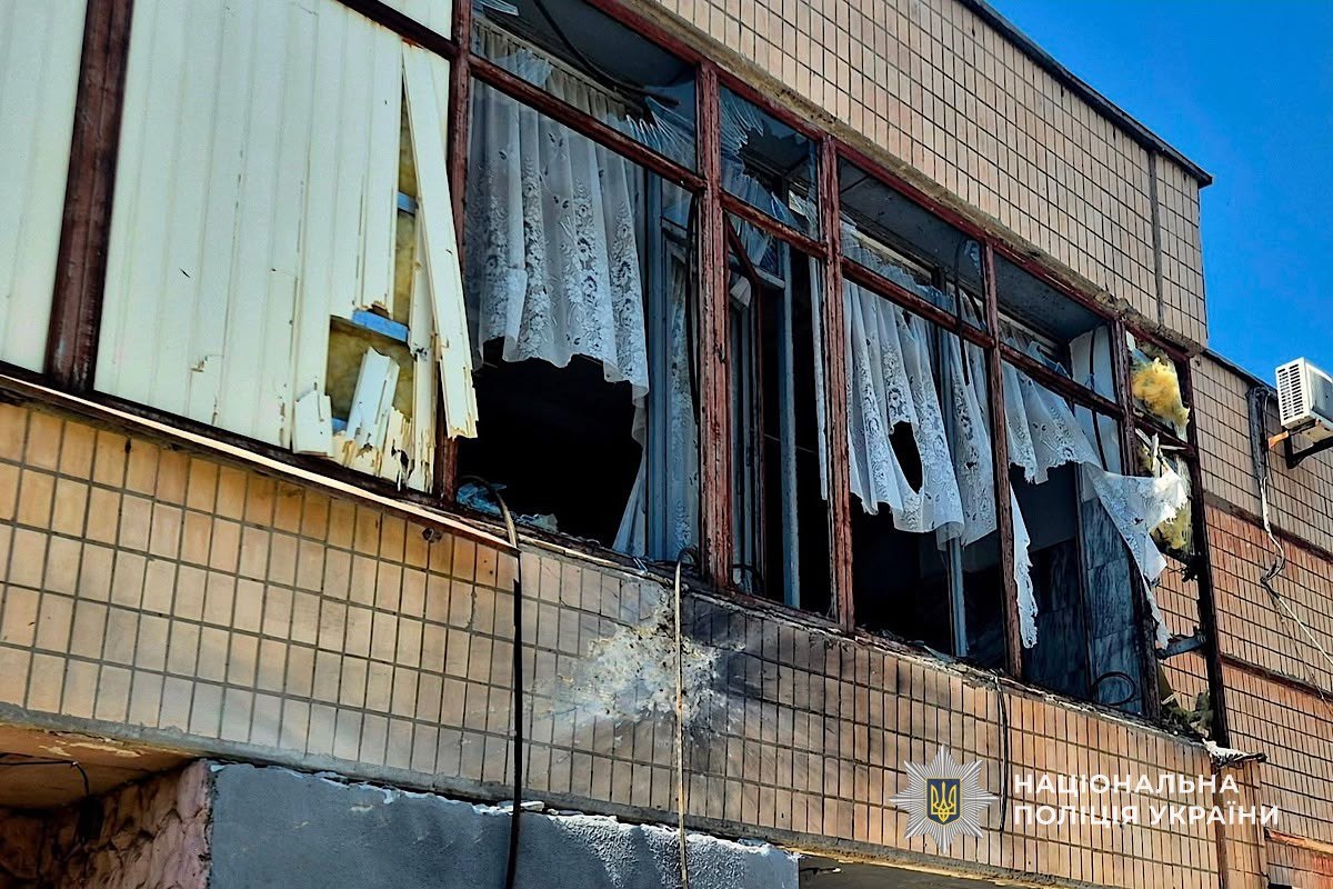 Поліція задокументувала наслідки понад 120 ворожих атак на Нікопольщині: є жертва та поранені - 02.08.2026