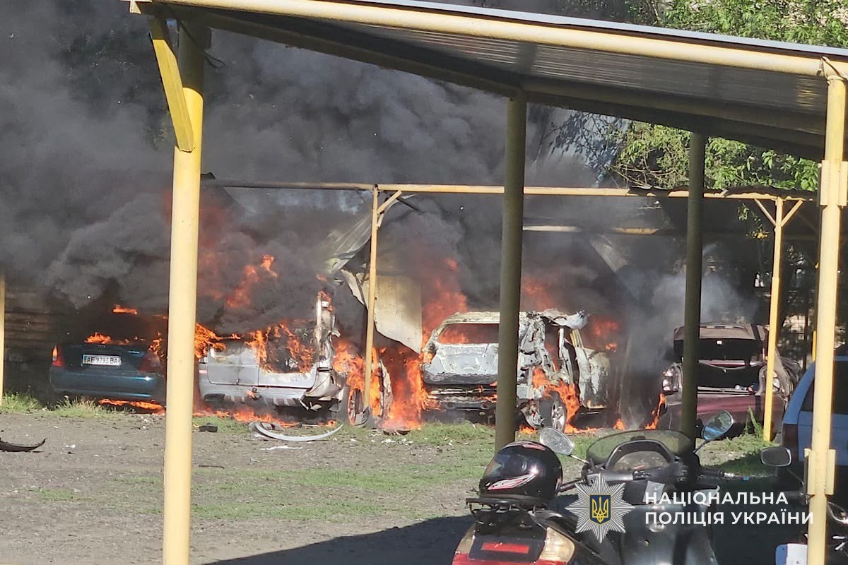 Поліція задокументувала наслідки понад 120 ворожих атак на Нікопольщині: є жертва та поранені - 02.08.2026