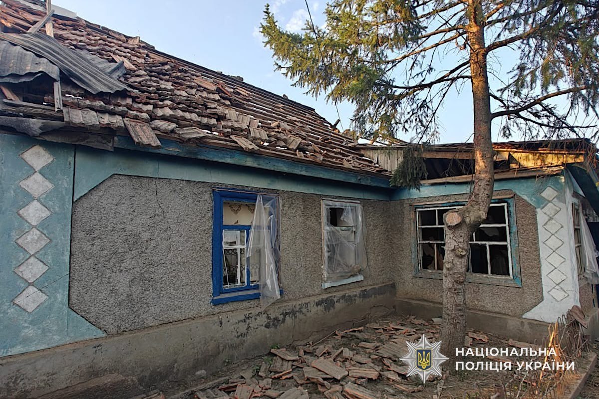 Поліція показала наслідки російських ударів по Дніпропетровщині: одна людина загинула, 11 поранені - 04.08.2026