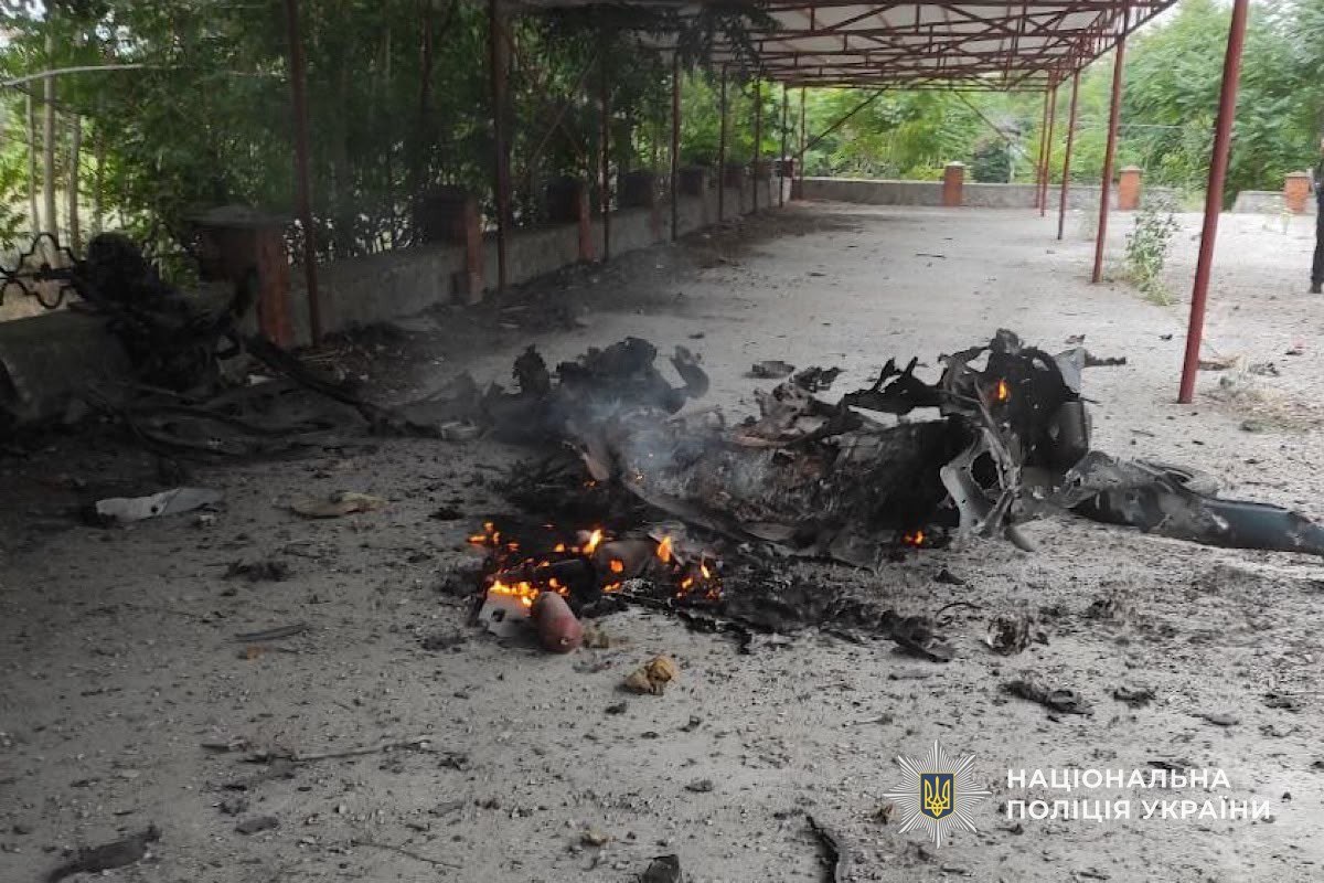 Поліція показала наслідки російських ударів по Дніпропетровщині: одна людина загинула, 11 поранені - 04.08.2026