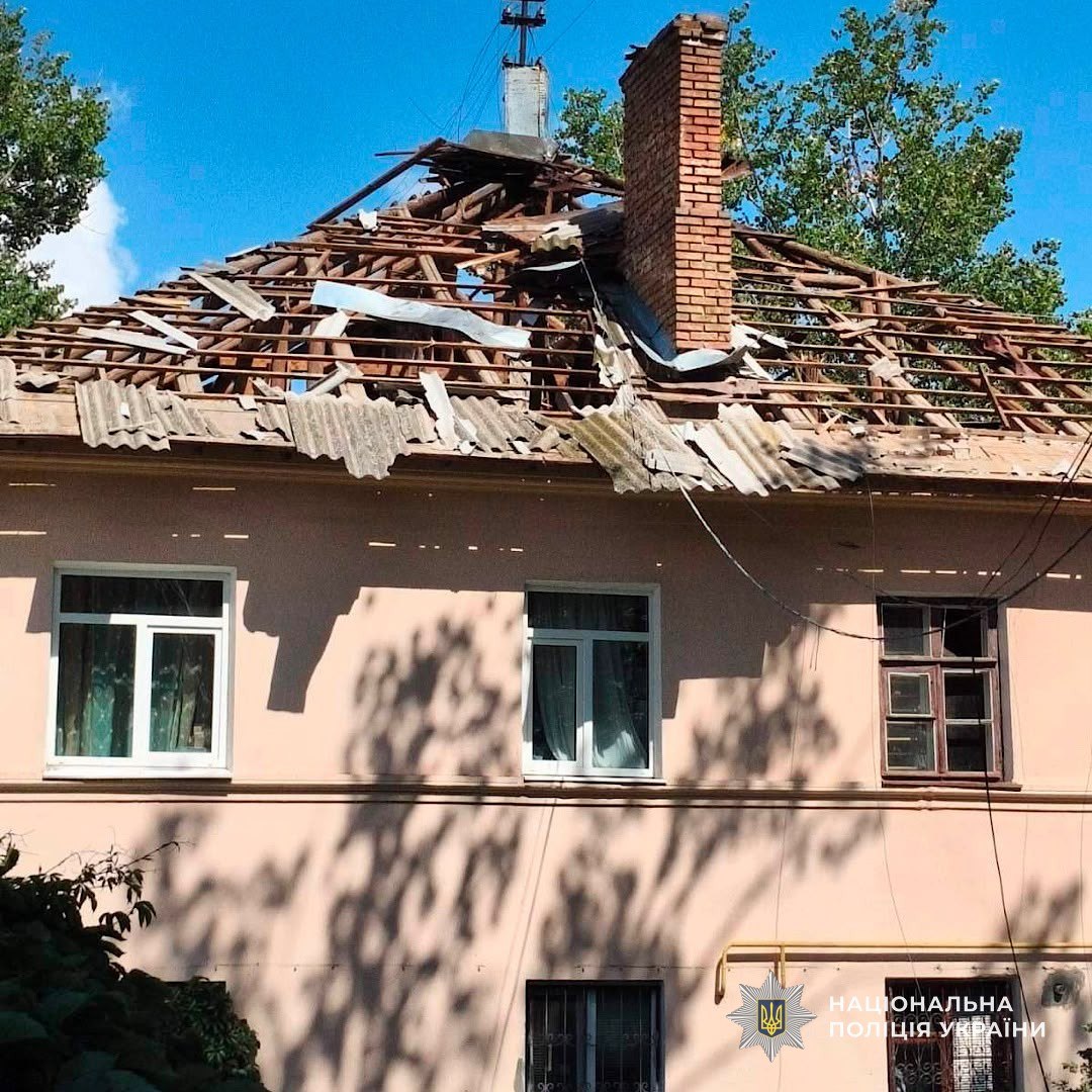 Поліція показала наслідки російських ударів по Дніпропетровщині: одна людина загинула, 11 поранені - 04.08.2026