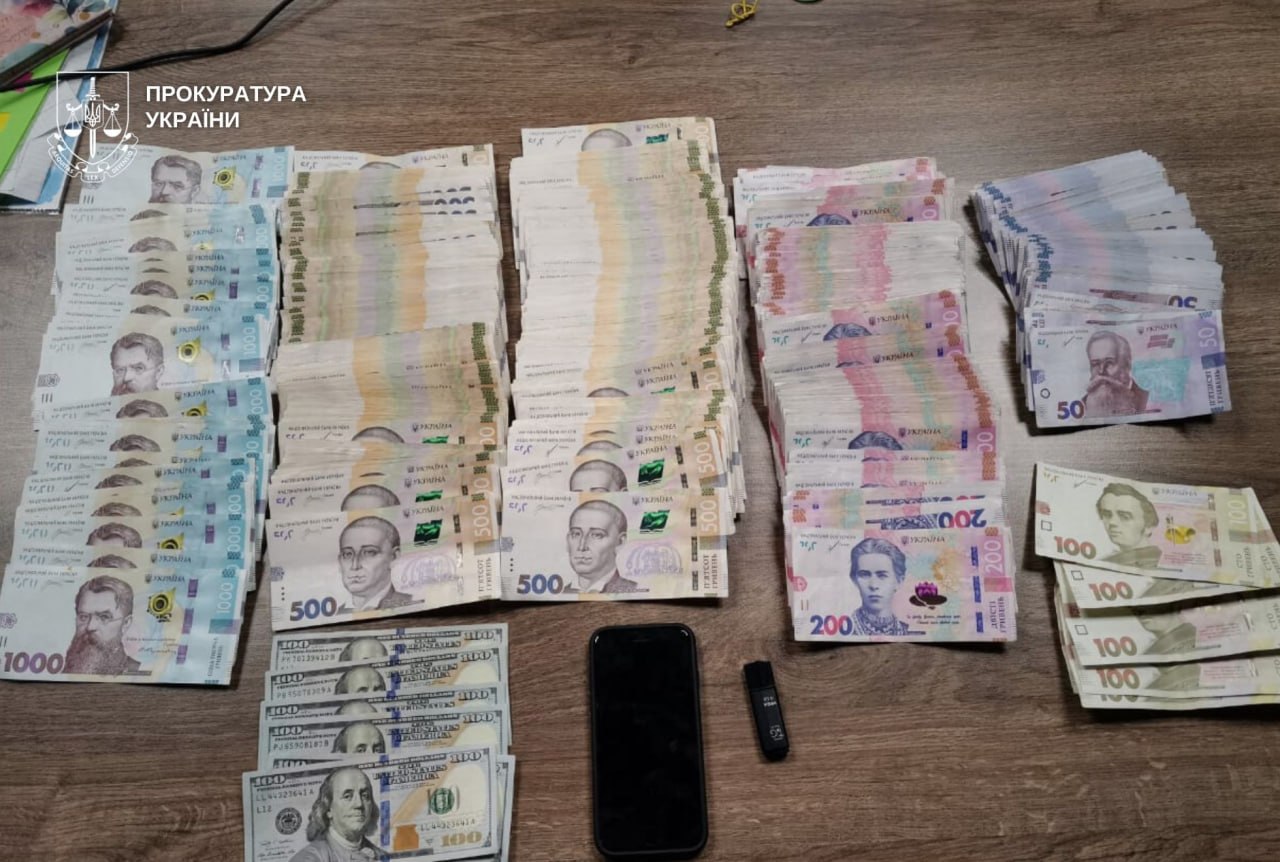 13 осіб постануть перед судом за виробництво й збут контрафактних цигарок та алкоголю у Кривому Розі - 06.08.2026